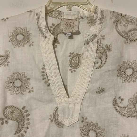 COPY - Johnny Was gorgeous linen 3/4 sleeve embroidered top - Picture 2 of 9